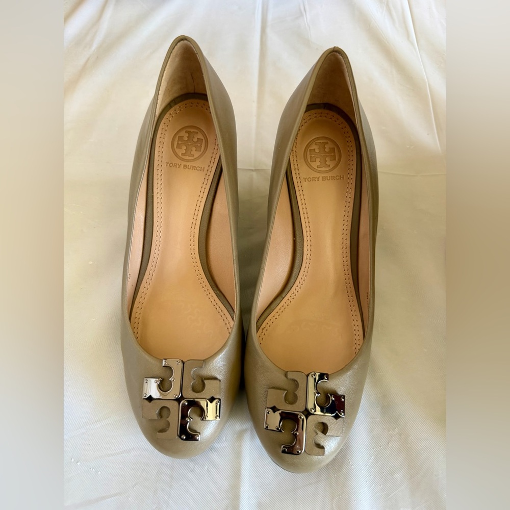 Tory Burch Olive Green Leather Logo Wedges